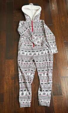 Disney Parks Minnie Mouse Christmas Holiday Fair Isle One Piece Hooded Pajamas L